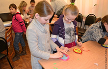 25 марта в детской библиотеке города открылась выставка декоративно-прикладного творчества и изобразительного искусства