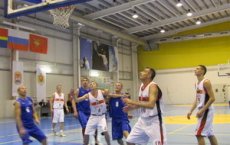 Гусевский «Луч» одержал первую победу на чемпионате области по баскетболу