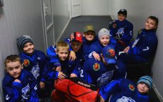 Младший состав Барсов стал чемпионом области по хоккею с шайбой