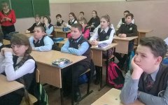 Волонтеры ГДК провели в первой школе Урок Победы «Блокада Ленинграда»