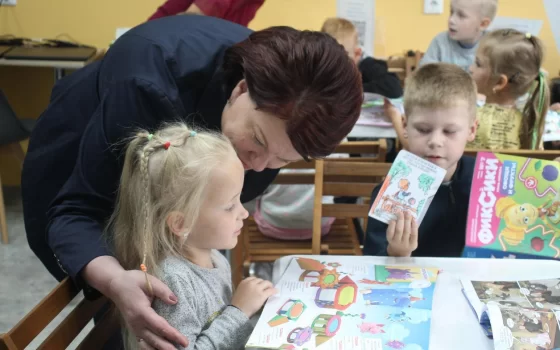 Марина Оргеева побывала в гостях в детской библиотеке Гусева