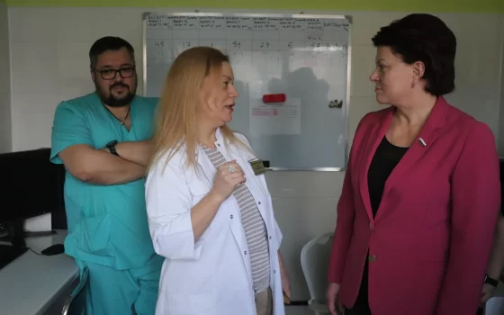 Марина Оргеева провела в Гусеве приём граждан, вручила юным россиянам паспорта, посетила больницу и ДШИ