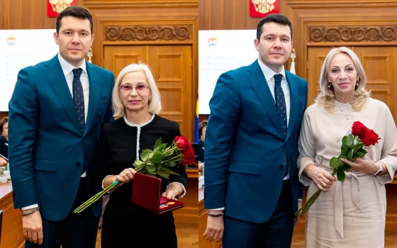В преддверии международного женского дня Алиханов наградил учителей