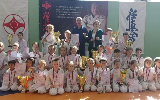 В Знаменске прошёл открытый турнир по каратэ среди детей, юношей и девушек