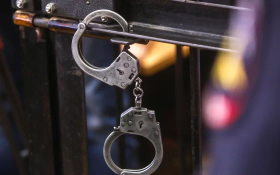Гусевские полицейские задержали троих мужчин за похищение студента